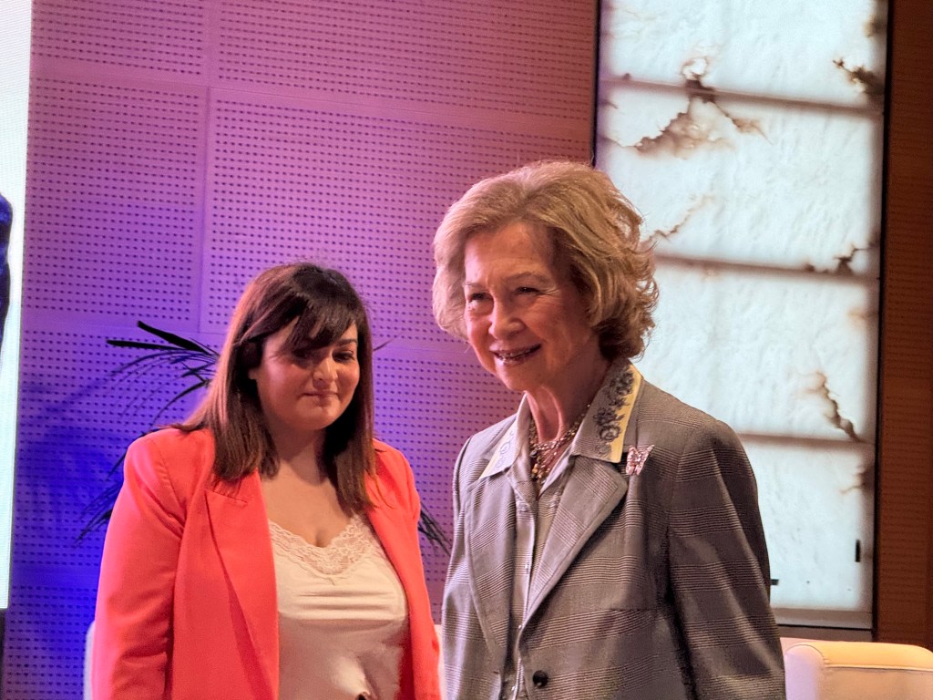 Her Majesty Queen Sofía -- Extraordinary Brains donation campaign: Alzheimer's, Parkinson's, and ALS