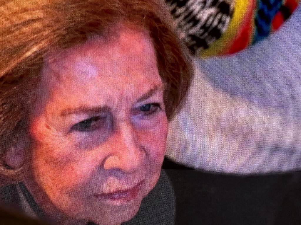 Her Majesty Queen Sofía -- Extraordinary Brains donation campaign: Alzheimer's, Parkinson's, and ALS