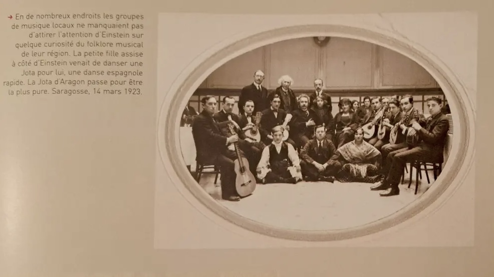 On 14 March 1923, the last day of Einstein's stay in Zaragoza, a rondalla offered him a small farewell party