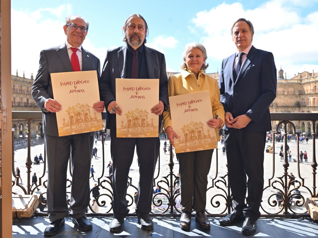 El alcalde de Salamanca entrega el título de Huésped Distinguido a Adolfo García Sastre, Sebastião Helvecio Ramos de Castro y María Urioste Ramón y Cajal