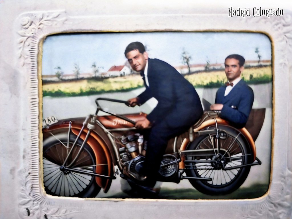 Luis Buñuel and Federico García Lorca, at the verbena of San Antonio de la Florida in 1924.
