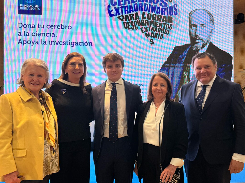 Her Majesty Queen Sofía -- Extraordinary Brains donation campaign: Alzheimer's, Parkinson's, and ALS