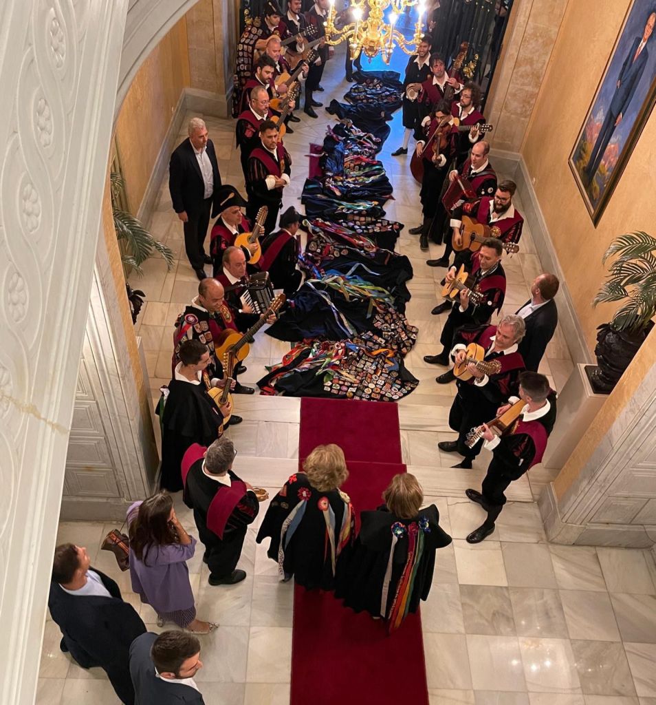 Her Majesty Queen Sofía -- Extraordinary Brains donation campaign: Alzheimer's, Parkinson's, and ALS