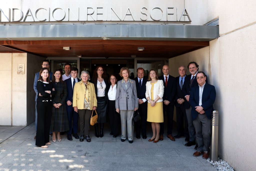 Her Majesty Queen Sofía -- Extraordinary Brains donation campaign: Alzheimer's, Parkinson's, and Amyotrophic Lateral Sclerosis (ALS). Santiago Ramón y Cajal. Salamanca for Cajal and Science. José Francisco Adserias Vistué